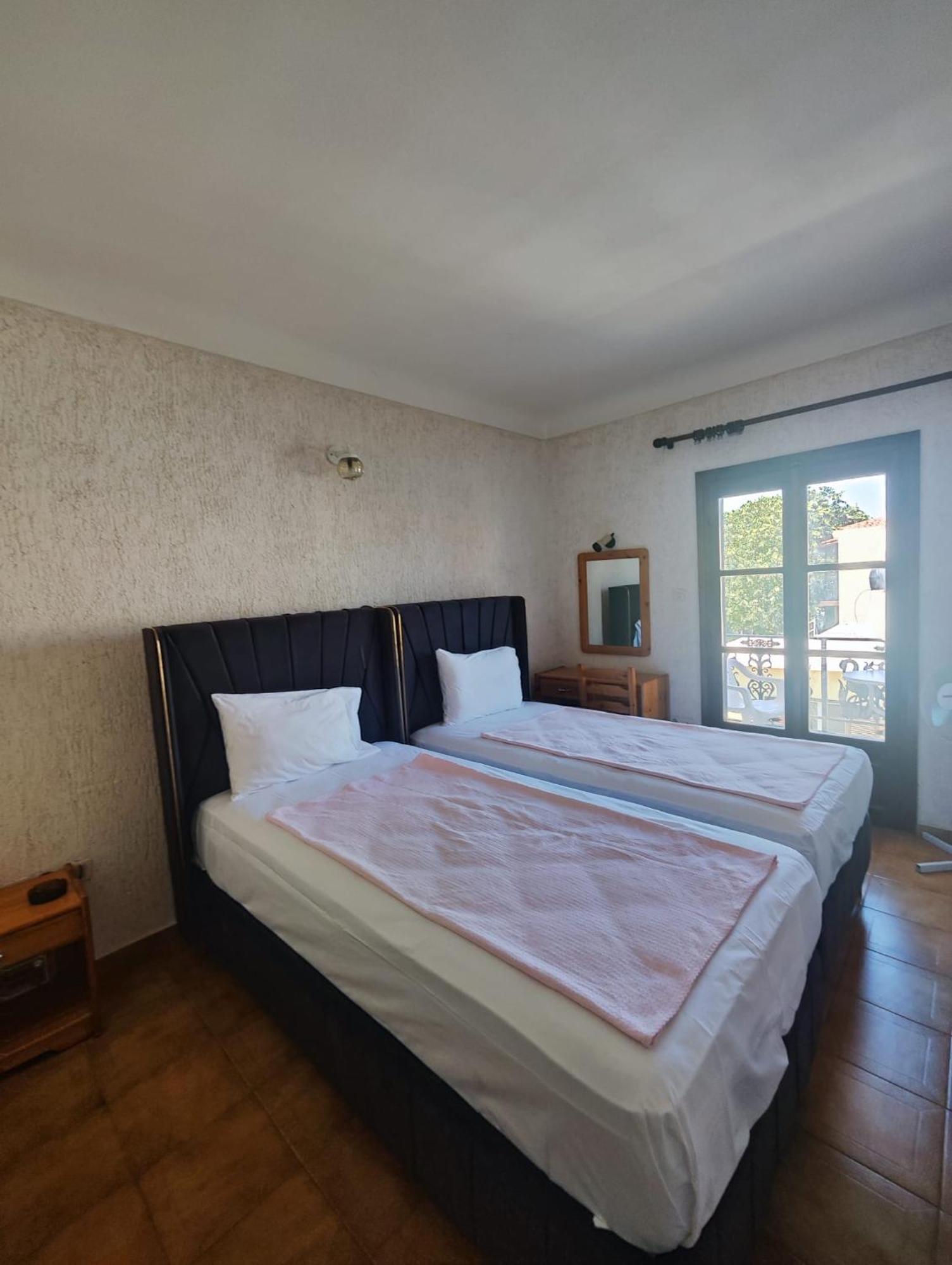 Hotel Ireon Beach Samos Town Exterior foto