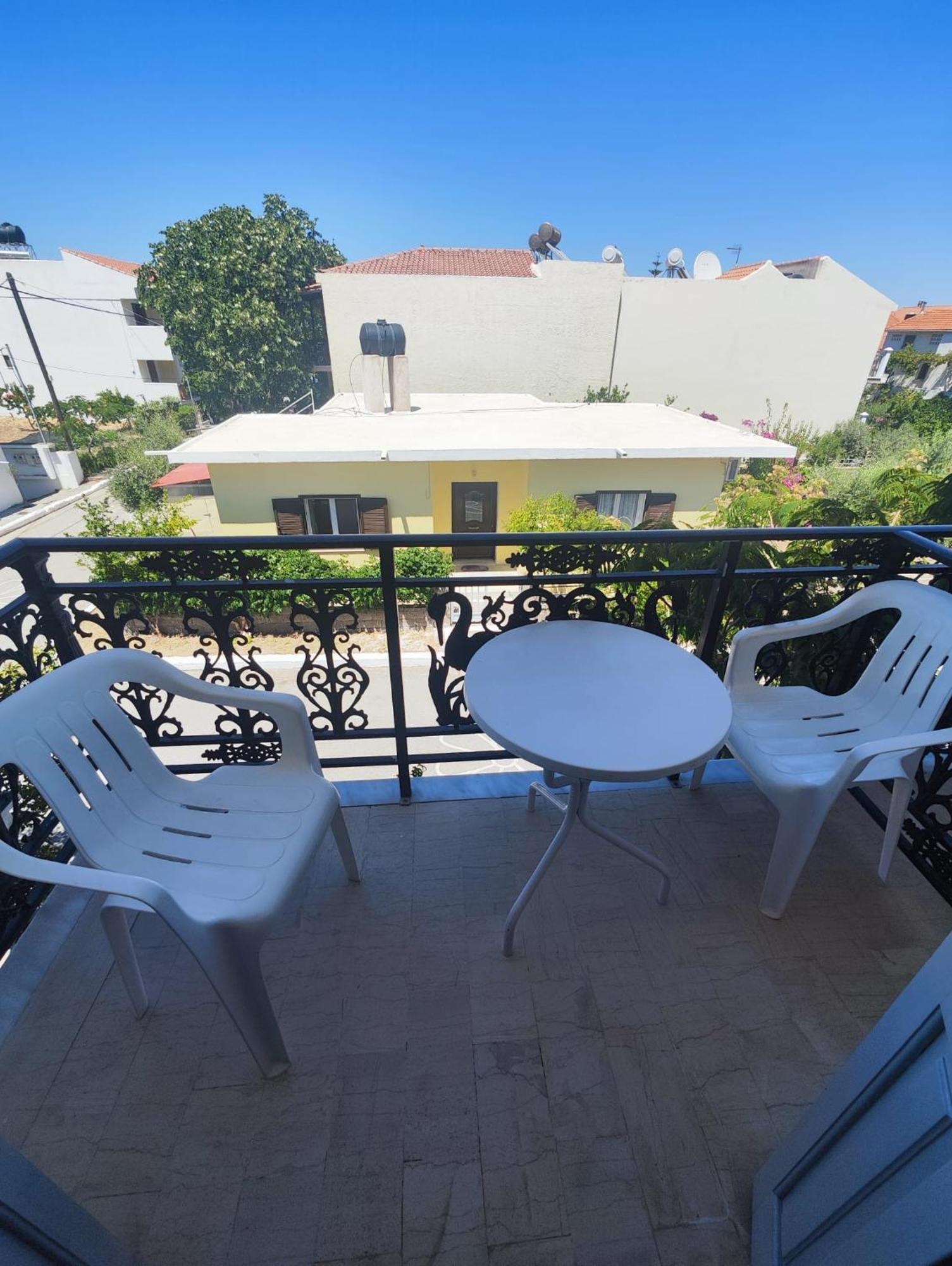 Hotel Ireon Beach Samos Town Exterior foto