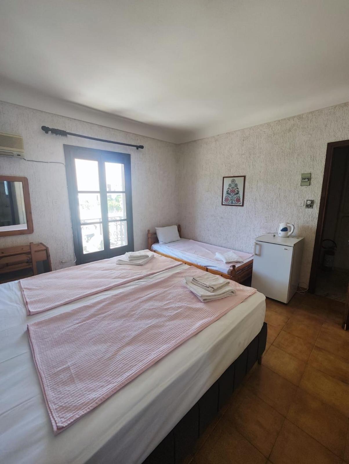 Hotel Ireon Beach Samos Town Exterior foto