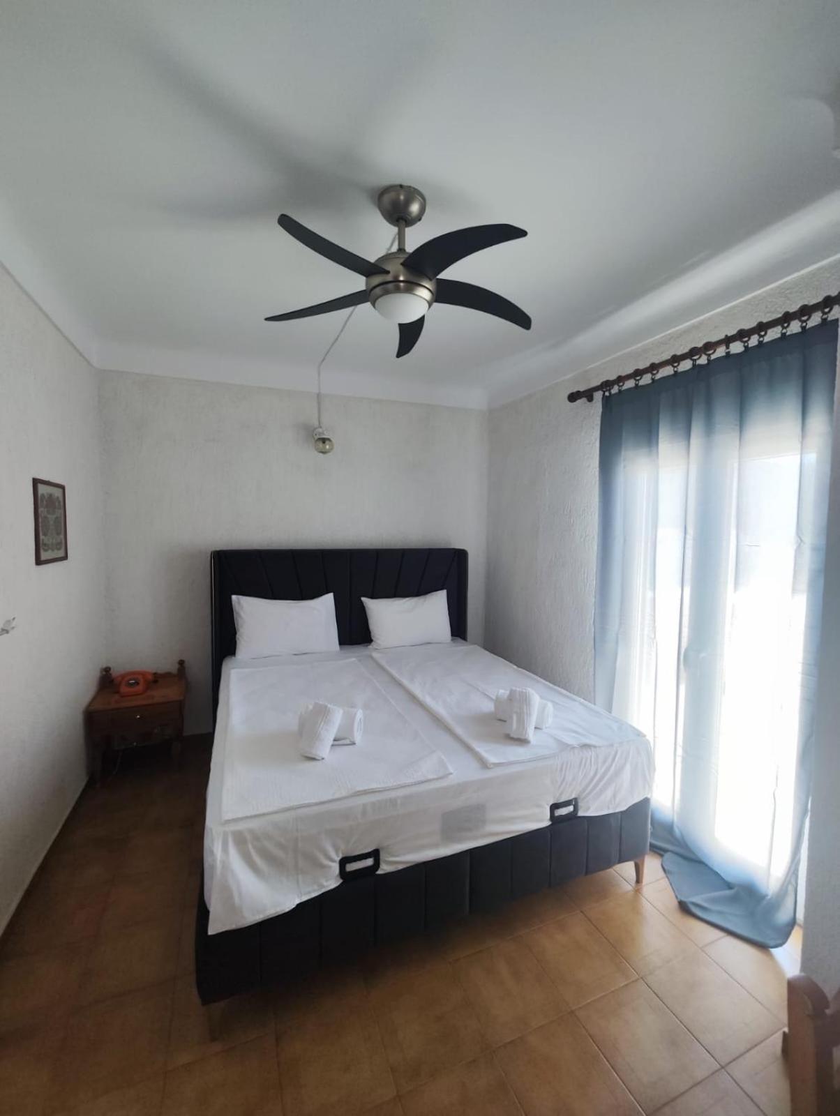 Hotel Ireon Beach Samos Town Exterior foto