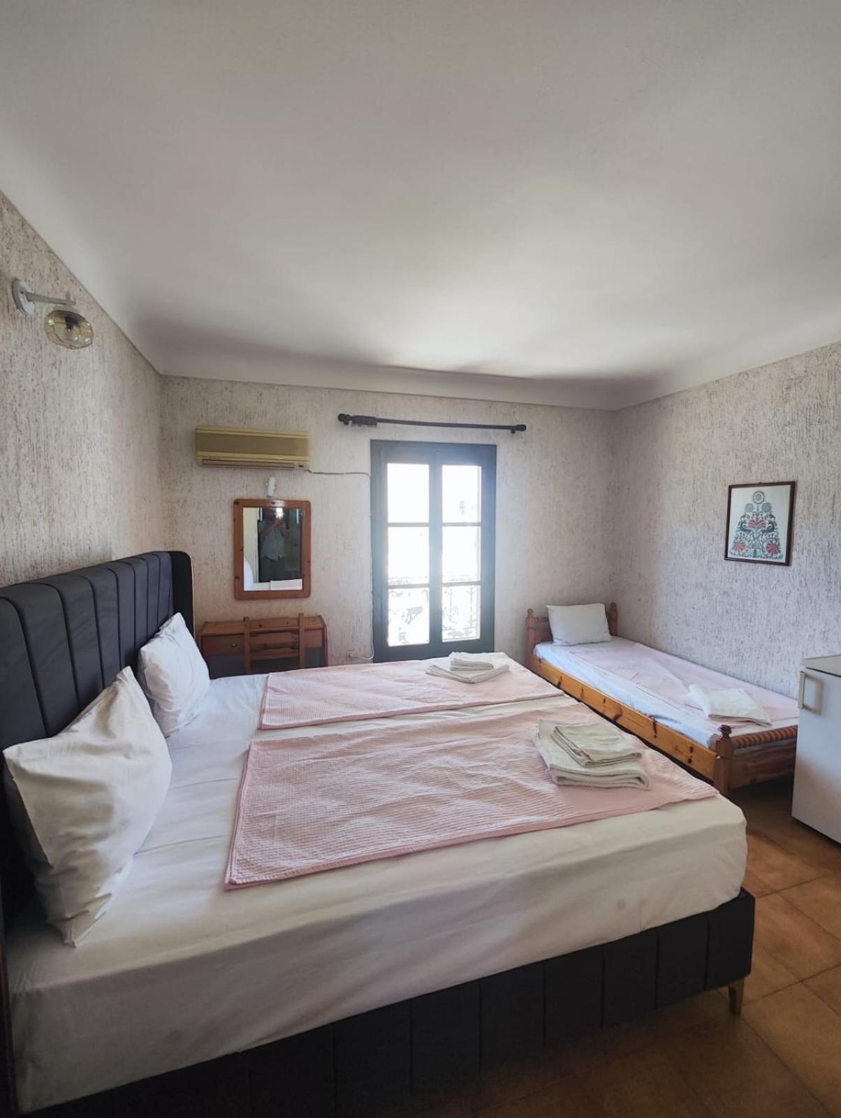 Hotel Ireon Beach Samos Town Exterior foto